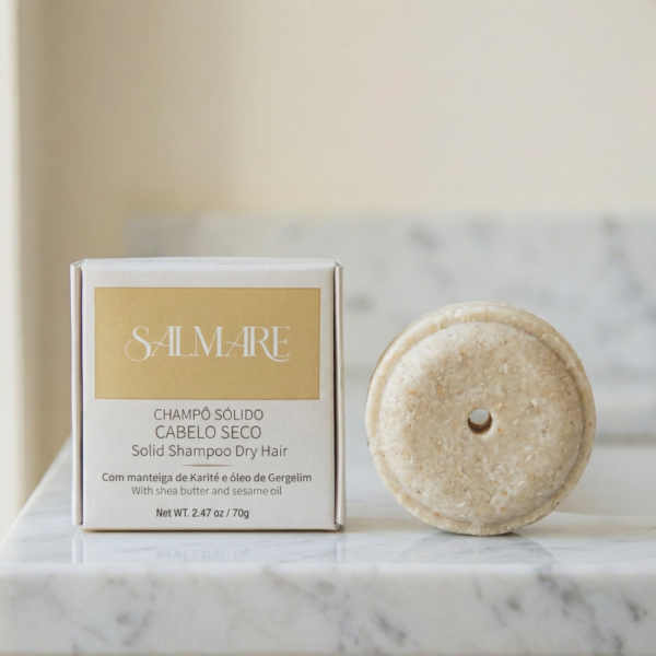 Champô sólido natural e sustentável da Salmare Cosmética.